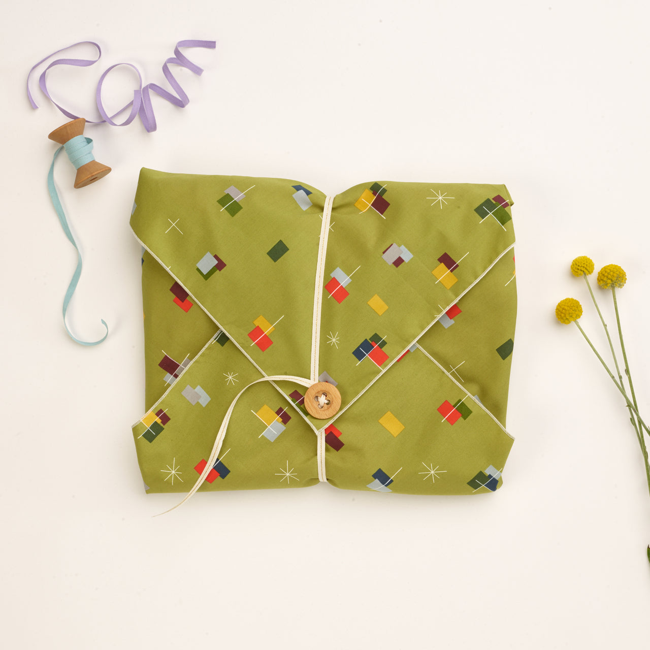 reusable gift wrap - green twinkle