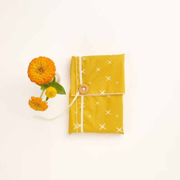reusable gift wrap - yellow sparkle
